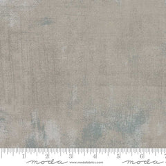Gray grunge blender with ruler