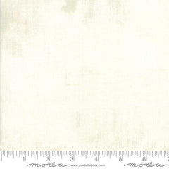 Off-white grunge blender with ruler