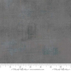 Gray grunge blender with ruler